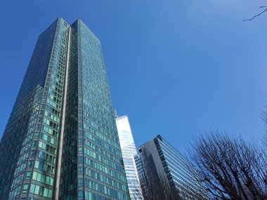 Şehirdeki modern yapı, mimari konsepti