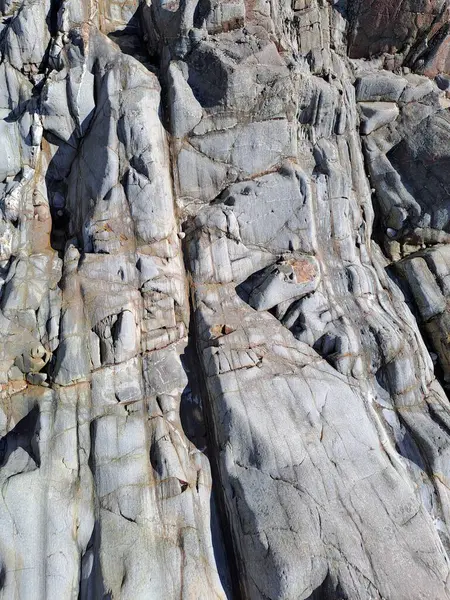 Deniz kıyısının güzel manzarası