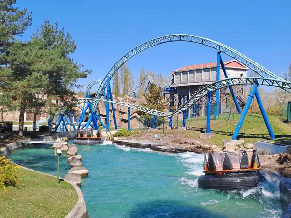 Şehirdeki eğlence parkı.