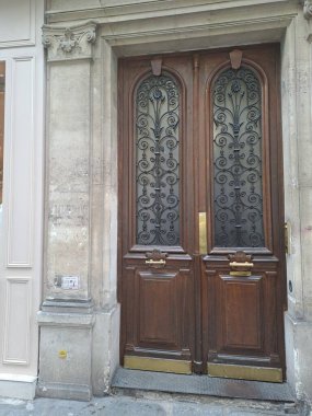 Şehrin eski kapısı.