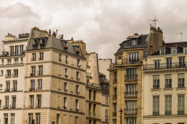 Paris, Fransa - 10 Temmuz, 20 0: Tipik Paris mimarisi