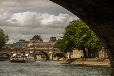 Seine ve Paris Köprüsü, Paris