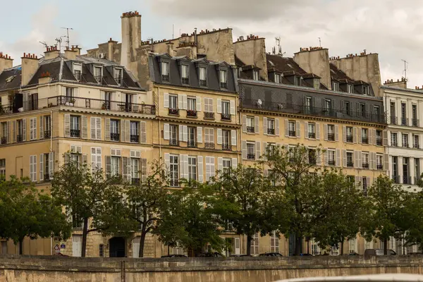 Fransız mimarisinin manzarası