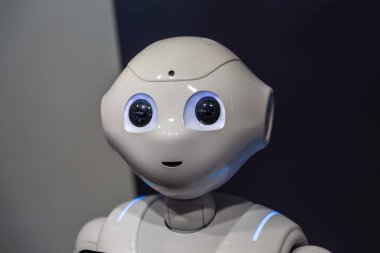 Beyaz gözlü robot.