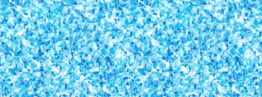 Yüzme havuzu alt yakıcı dalgalar ve dalgalar arka planda. Yaz dönemi. Su yüzeyinin dokusu. Genel bakış. Güneşin Sudaki yansıması, Yüzme havuzundaki hafif dalga