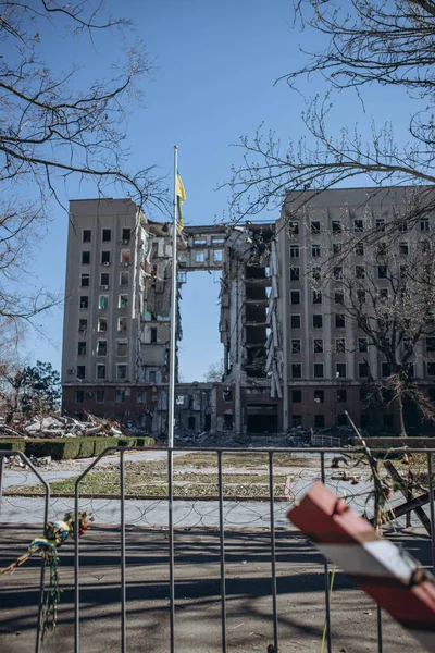 우크라 2023 러시아 가순항 미사일로 건물을 우크라이나 러시아군의 공격으로 목숨을 — 스톡 사진