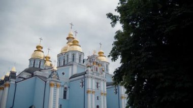 Ağaçtan St. Michael Katedrali 'ne bak, Kiev, Ukrayna