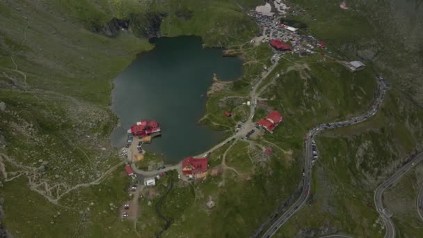 Drone Footage Balea Lake Transfagarasan Road Romania Video Shot Drone — Vídeos de Stock