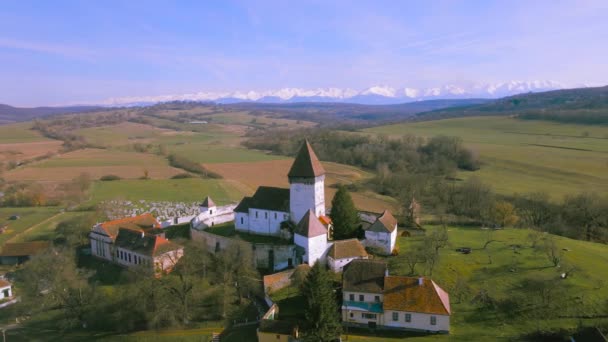 Luchtfoto Van Versterkte Kerk Het Dorp Hosman Roemenië Video Werd — Stockvideo