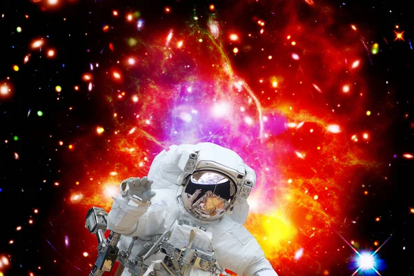 Astronauta Contra Espacio Profundo Los Elementos Esta Imagen Proporcionados Por — Foto de Stock