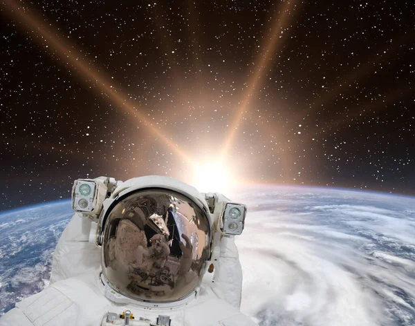 Astronauta Nascer Sol Elementos Desta Imagem Fornecidos Pela Nasa — Fotografia de Stock