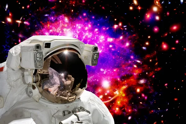 Astronaut Och Galax Bakgrunden Delar Denna Bild Som Tillhandahålls Nasa — Stockfoto