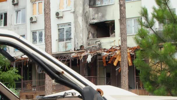 Пошкодження Будинку Через Рік Після Ракетного Удару Ірпінь Україна — стокове відео