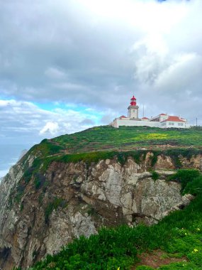 Portekiz 'deki Cabo da Roca deniz feneri. Avrupa 'nın en batı noktası..