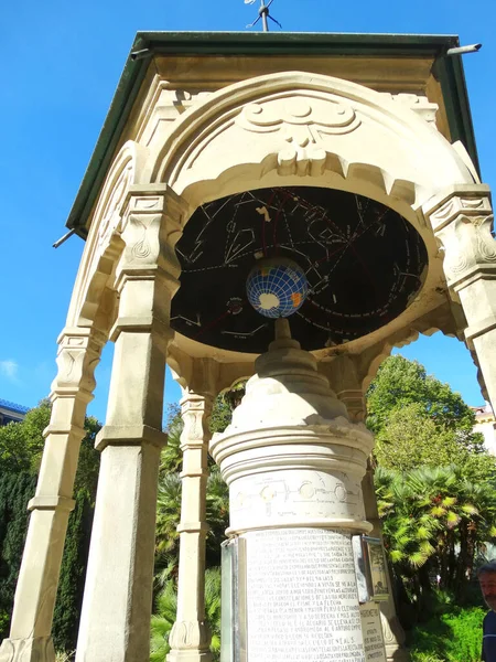 San Sebastian Gipuzkoa Spanien Meteorologisches Barometer Und Planetentempel Gipuzkoa Platz — Stockfoto
