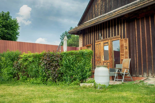 Alte Scheune Als Gartenhaus Genutzt Sonniger Tag Sommer Hochwertiges Foto — Stockfoto