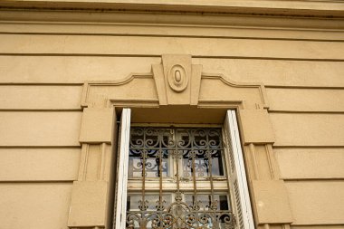 Keszthely.Macaristan 'da bir barok sarayın penceresi. Yüksek kalite fotoğraf