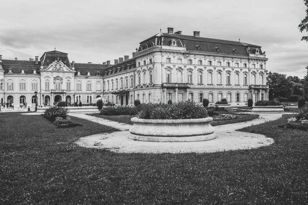 巴洛克宫殿位于匈牙利Zala的Keszthely镇 高质量的照片 — 图库照片