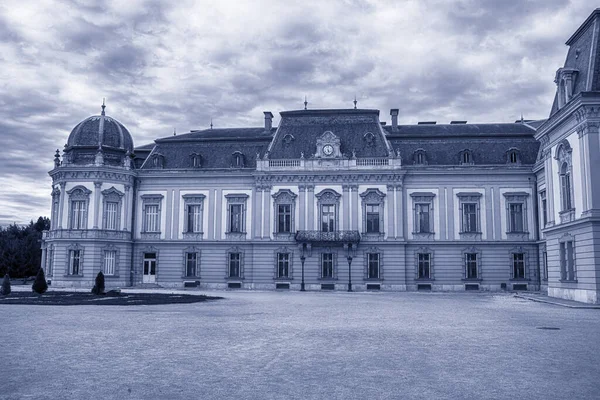 Macaristan Zala Eyaletinin Keszthely Kasabasında Bulunan Barok Sarayı Yüksek Kalite — Stok fotoğraf