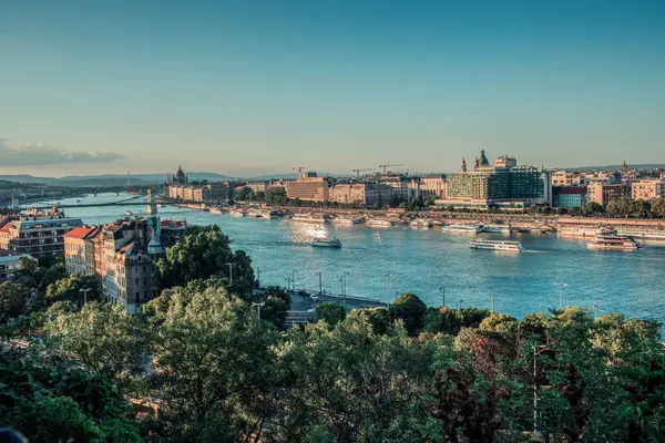 Вид Будапешт Холма Геллерт Летним Вечером Высокое Качество Фото — стоковое фото