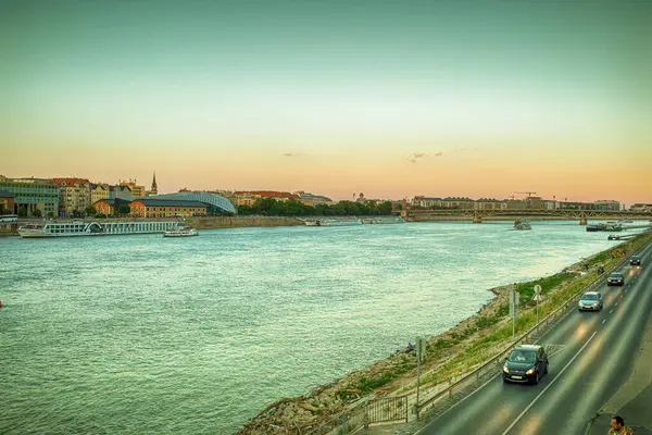Danube Waterfront Budapest Summer Evening High Quality Photo — Stock Photo, Image