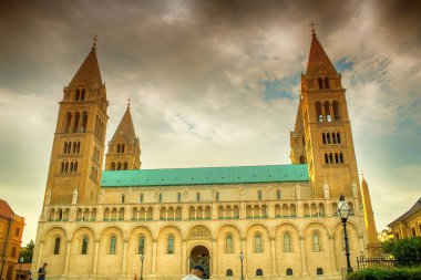 Pecs, Macaristan 'daki katedral. Yüksek kalite fotoğraf