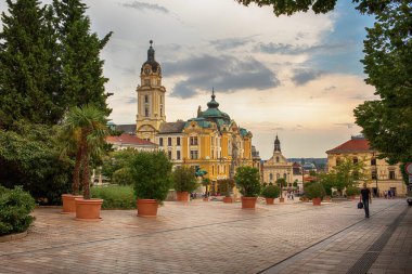 Macaristan 'ın Pesc kentindeki meydanın manzarası. Yüksek kalite fotoğraf