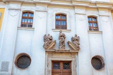 Macaristan, if 'teki Dobo Istvan Lisesi cephesi. Yüksek kalite fotoğraf