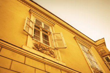 Szekesfehervar.Macaristan 'daki tarihi bina cephesi. Yüksek kalite fotoğraf