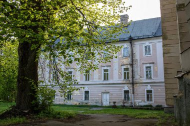 Slovakya 'nın Horne Lefantovce kasabasında eski bir malikane. Yüksek kalite fotoğraf