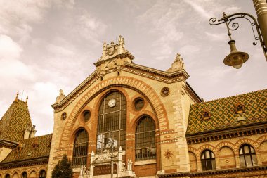 Budapeşte 'deki merkez pazar salonu. Mayıs 2024. Yüksek kalite fotoğraf