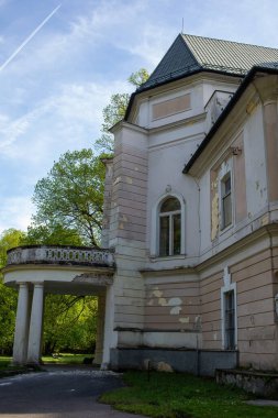 Slovakya 'nın Horne Lefantovce kasabasında eski bir malikane. Yüksek kalite fotoğraf