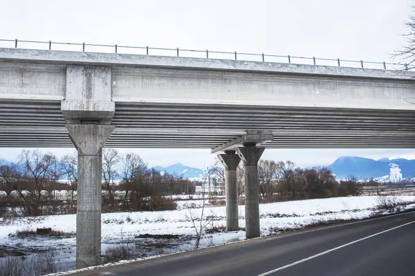 Beton otoyol yapım aşamasında. Yüksek kalite fotoğraf. Yüksek kalite fotoğraf