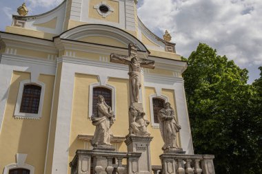 Roma Katolik Kilisesi cephesi. Yüksek kalite fotoğraf