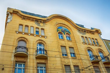 Szeged, Macaristan - 21 Ağustos 202: Tarihi bina cephesi. Yüksek kalite fotoğraf