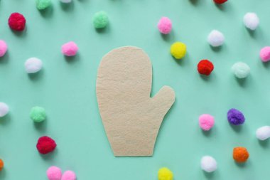 Erken öğrenme fikirleri. Pom pon 'dan kış eldiveni. Bebek ve anaokulu çocukları için etkinlikler. Montessori. Adım adım. Adım 2