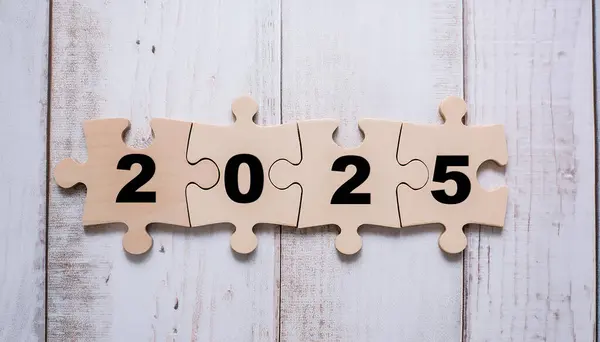 2025 Strateji ve Problem Çözme: Ahşap Bulmaca Parçaları Yıl 2025