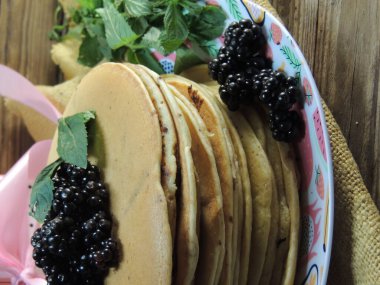 lezzetli kek çilek ile