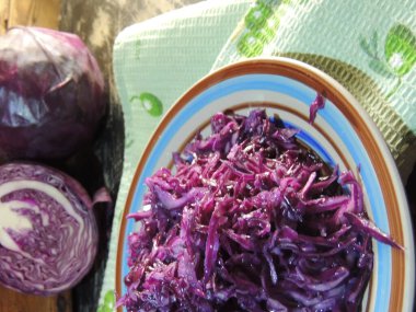 Kasede taze mor lahana