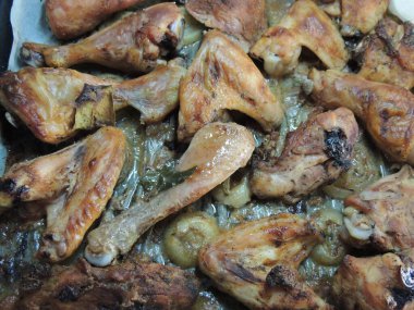 Fırında tavuk kanadı kızarttım.