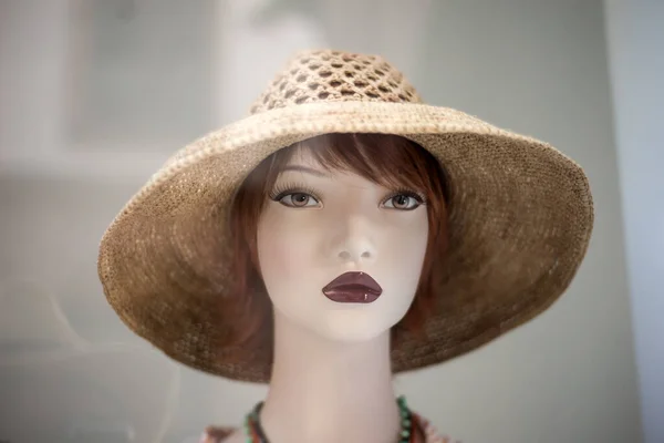 Closeup Summer Hat Head Mannequin Fashion Store Showroom — Stock Photo, Image