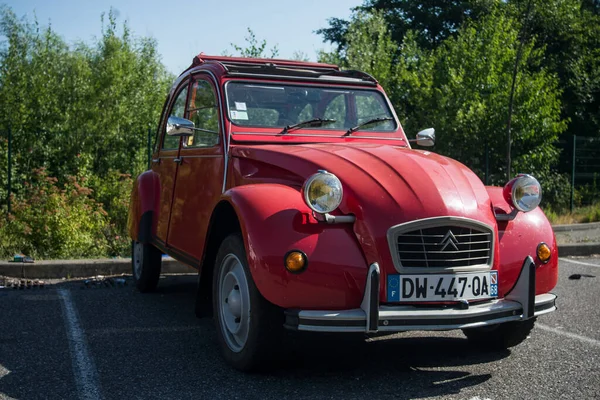 Mulhouse France July 2023 Front View Red Citroen 2Cv Parked — Stock Photo, Image