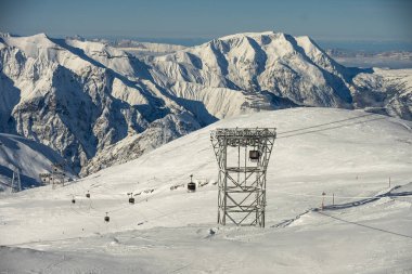 Kışın Fransız Alpleri, Fransa 'da Rhone Alpes Avrupa. Les deux alpes Karlı Alpler Avrupa 'da.