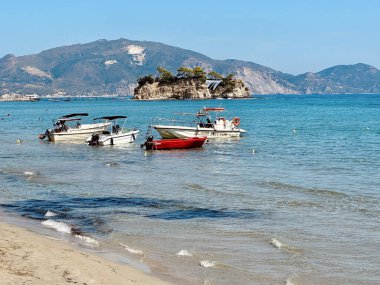 Zakynthos, Yunanistan 'daki Cameo Düğün Adası. Tahta köprüsü olan Yunan adası. Yunanistan 'daki Cameo Adası.