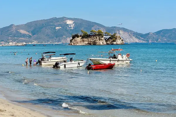 Zakynthos, Yunanistan 'daki Cameo Düğün Adası. Tahta köprüsü olan Yunan adası. Yunanistan 'daki Cameo Adası.