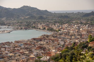 Zakynthos limanı Bochali bakış açısından, Yunanistan. Zakynthos şehri. Yunanistan 'ın Zante Zakynthos kentinin Panoraması.
