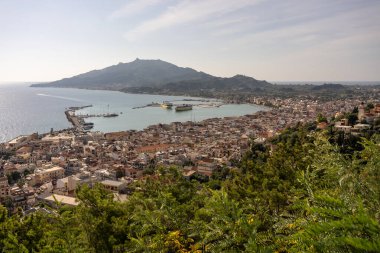 Zakynthos limanı Bochali bakış açısından, Yunanistan. Zakynthos şehri. Yunanistan 'ın Zante Zakynthos kentinin Panoraması.