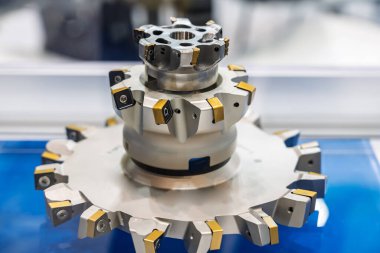 Yüz değirmenciliği düz kare karpit son değirmeni aletleri. CNC makinesi için kesici. CNC dönüşleri ve değirmen makineleri için kesme aracı. İçindekileri keserek işleme materyallerine yönel.