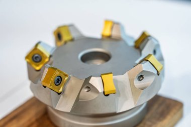 Yüz değirmenciliği düz kare karpit son değirmeni aletleri. CNC makinesi için kesici. CNC dönüşleri ve değirmen makineleri için kesme aracı. İçindekileri keserek işleme materyallerine yönel.