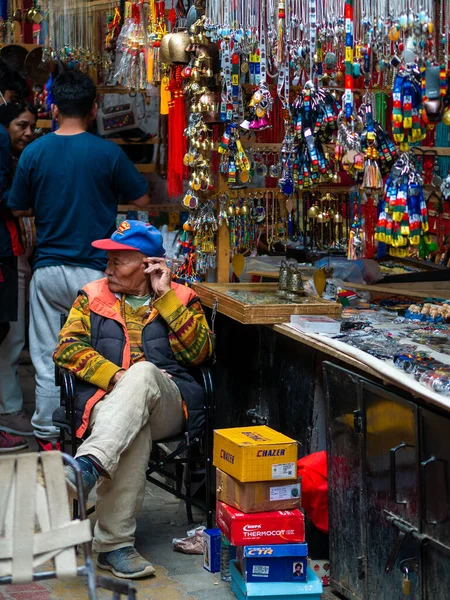 Ladakh Indien Juni 2022 Tibetansk Butiksförsäljare Leh Market Antik Marknad — Stockfoto